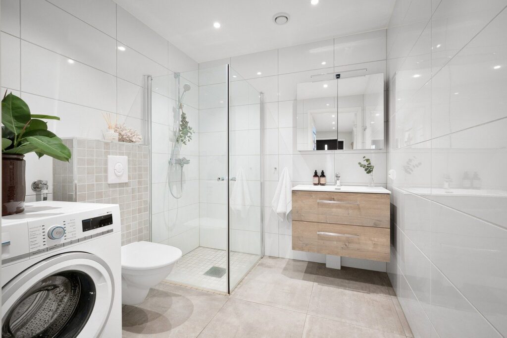 Top 5 des tendances de design pour votre salle de bain en marbre